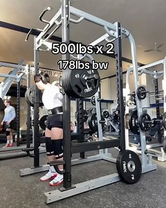 jaycob ly🏋️‍♂️ on Instagram: "just some squat & bench action 🗜️🖥️ i felt super tired this morning which wasn’t too great of a sign but i moved on. weighed myself this morning with a new low of 178lbs 📲. the cut is definitely cutting lol. feeling full with reduced calories and i always preform better in the gym at lower calories as i’m not bloated when i lift and i look better so i do better :). today lunch i had some vegetable ziti (200ish cal) and ate 6 pieces of