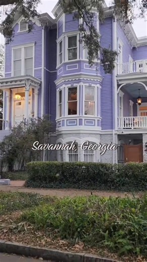 Living in Savannah has been a dream 💙 #savannah #southern #georgia #travel #coastalliving | The Savannah Lady