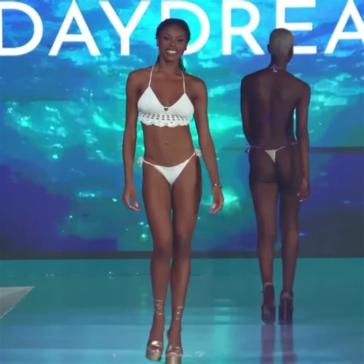 Bikini Models (@top.bikinimodels)’s videos with Magnolia Nicki remix - Clouds.s0ftt💋