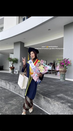 Alhamdulillah, Lulus 3 Tahun 8 Bulan: Pengalaman Mahasiswa