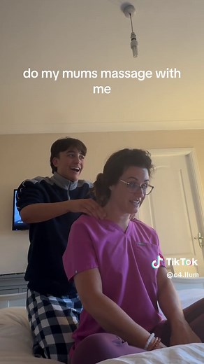 Back Massage Tutorial with My Mum for Relaxation