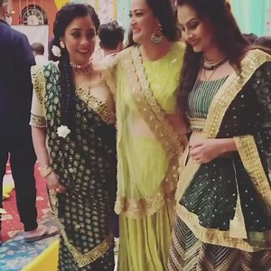 404K views · 8.2K reactions | Behind the scenes  ANUPAMAA ❤️ Miss u Jassa  Dolly Ben , main aur Devika ❤️ #throwback #bts #anupamaa #rupaliganguly #blessed #jaimatadi #jaimahakal | rupaliganguly | Facebook