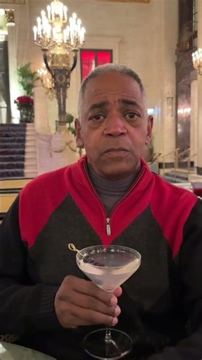 Holiday Spirits At The Palmer House Hilton In Chicago | Wonderful Spot For Holiday Drinks