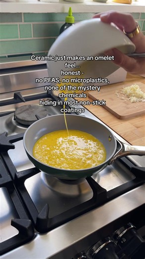 Teflon pans are convenient… but at what cost? Here’s why people are rethinking nonstick cookware and what to look for instead. 👀 #healthyhome #nontoxic #cookingtiktok #kitchentips #nonstickpans