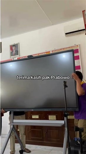 Smartboard untuk Pendidikan Lebih Modern
