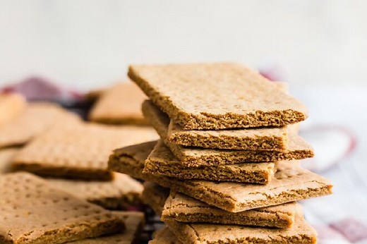How to Make Homemade Graham Crackers