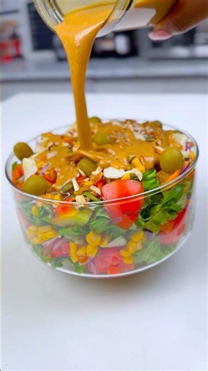 HOW TO MAKE DELICIOUS SALAD DRESSING VINAIGRETTE #uzomskitchen #shorts #salad #dressing #vinaigrette