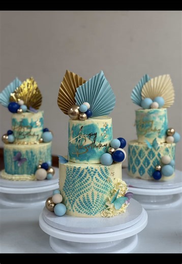 Join Our Advanced Tiered Cake Stacking Class