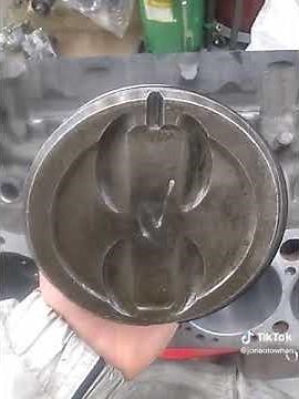 Secret Piston Ring Trick Small Block Chevy @enginebuildingmagazine #enginebuild #sbc350 #engine