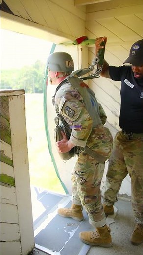 U.S. Parachute Brigade conduct Basic Airborne training