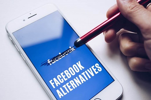 30 Best Facebook Alternatives (2025)