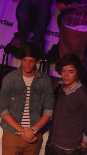One Direction: Louis & Harry sharing a mic 🥺​ Subscribe for daily 1D videos! #onedirection #1d