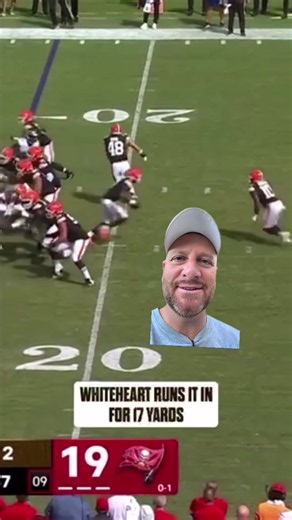 This unbelievable 17-yard touchdown run by Whiteheart is the exact play where the Cleveland Browns finally took the lead against the Tampa Bay Buccaneers to secure a massive road victory. It was absolutely amazing to watch his incredible hand balance keep him from hitting the turf right before crossing into the end zone. The Browns are officially sitting at 1-1 for the season, so it is definitely time to get that Super Bowl hype train rolling! #clevelandbrowns