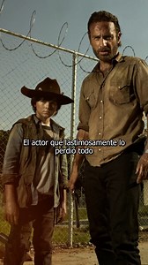 440K views · 15K reactions |  Chandler Riggs lo PERDIÓ TODO por The Walking Dead  ¿Traición o Negocio Sucio?  #thewalkingdead #carlgrimes #chandlerriggs #twd #series #actores #curiosidades | Jaime MDZA | Facebook