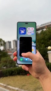6.9K views · 105 reactions | Honor 300 Ultra returns with a periscope, and also features giant rhino glass, ultrasonic fingerprint, and Beidou satellite SMS. Ultra enough, right? #Honor300ultra #ShenzhenHonor300 #HonorMobile | Trendy Tech Review | Facebook