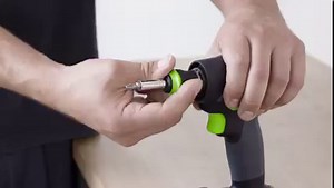 Heltene blandt vores kompakte boremaskiner 💚. Nye TXS og CXS med kraftfulde 18 V. Let, kompakt og overraskende kraftfuld. De nye 18V-skruemaskiner er ideelle partnere til bore- og skrueopgaver. Læs mere om skruetrækkerne her: https://www.festool.dk/tutorials/cxs-txs-18 | Festool