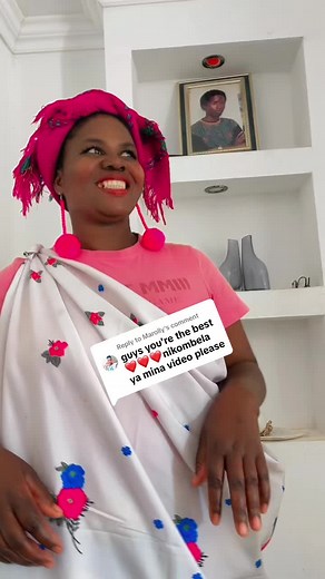 Replying to @Marolly