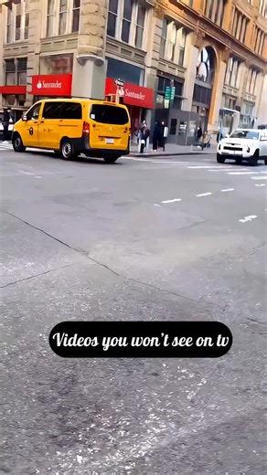 Videos you won’t see on tv on Instagram: "New York -Disturbing video shows pit bull attack 1-year-old on crowded NYC street, refusing to let go 😳 A vicious pit bull attacked a year-old boy on a crowded Manhattan street and refused to let go — leaving the baby with a “hole” in his leg, shocking video shows. A woman — who appears to be the boy’s mom — pleaded for onlookers to call 911 while she tried to pull the bloodthirsty dog off the child outside the Santander Bank in Union Square around 11:1