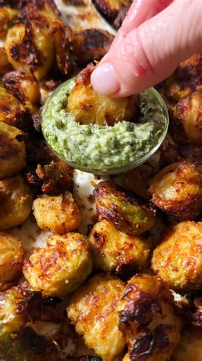 “Easily the best Brussel sprouts I have ever tasted!” 🔥 COMMENT RECIPE 👇 https://www.liveeatlearn.com/crispy-smashed-brussels-sprouts/ | Live Eat Learn