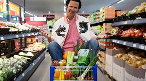 Aldi-Werbung geht viral: Alexander Marcus dichtet Schlager-Hit um