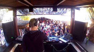 5.7K views · 42 reactions | CESAR ALMENA @ CODE 112 ( Terraza ) FABRIK | SoundFest | Facebook