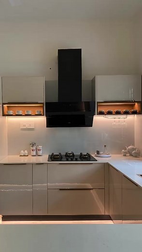 Modular kitchen done by Karlz @ Calicut. #kozhikode #wayanad #malappuram #kollam #trivandrum #veedu #interiorkerala #cochin #calicut #ernakulam #kozhikodan #CochinAirport #kerala #keralite | Karlz kitchen