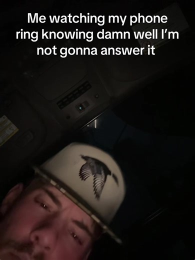 brecken223 (@brecken223)’s video of phone ring