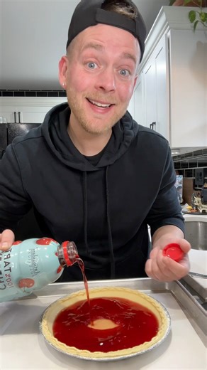 4.1M views · 71K reactions | Try this Cherry Jucie Pie, only Cherry juice and no cherries  Tastes just like a Cherry Pie without the cherry texture #cherryjuicepie #cherry #pie #baking #cherrypie No cherries No problem. Truly it’s actually amazing; what juice yall think would be good  Find Recipe in the comments  | Kitchentool | Facebook