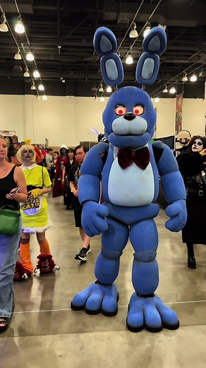 Bonnie Takes Charge at Monsterpalooza: FNAF in Action!
