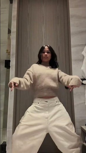 The concept of lexy trying to do lexis part 🤔💆‍♀️