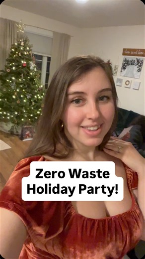 Throwing a low waste holiday party is so fun! 🎄🥳 You don’t have to sacrifice joy to be zero waste, and I think I proved that through hosting this party! We had a yummy dinner, games, a gift exchange, and a hot cocoa station! What could be better? 😉 Also if you’re considering doing something similar, recommend @bambuliving enough for compostable plates and cutlery! I don’t have a dishwasher so real plates and utensils would’ve been a lot of work. This made it so easy! You can nab 10% off your 