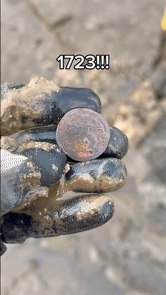 This 400 Year Old Harbor Was LOADED with Coins!! #metaldetecting #history #detectordiscovery