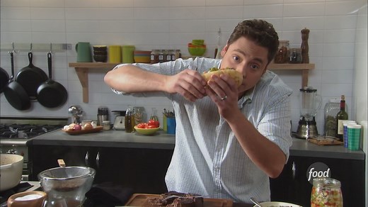 517K views · 4.1K reactions | Jeff Mauro’s Chicago Italian Beef has braised beef and HOMEMADE giardiniera 襤 No wonder it’s a five-star recipe! Subscribe to discovery+ to stream the entire library of #SandwichKing and so much more: https://links.discoveryplus.com/XKacj0Ik0jb. #discoveryplus Get the recipe: https://foodtv.com/3uxA2YL. | Food Network | Facebook