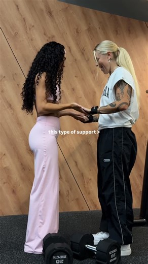 ✭ TASH MARAIS ✭ on Instagram: "you & me 🤞🏽 . full fit is @youngla restocking 20 Jan ( code TASH 🤓 ) . . . . . . . . . . . . . . . #tomboy #wlw #masc #gym #gymmotivation reels gymrat instagram musclemommy motivation muscles tashmaraiss fitness fitnessmodel fitnessmotivation gymaddicts gymlifestyle gymlife instagood gymreels igreels real relatable explorepage girl workoutmotivation fitnessgoals explorepage youngla"