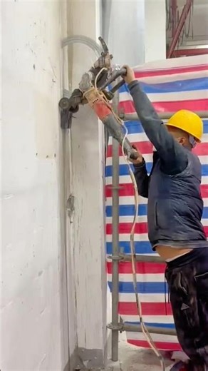 Using a Wall Grooving Machine for Concrete Cutting