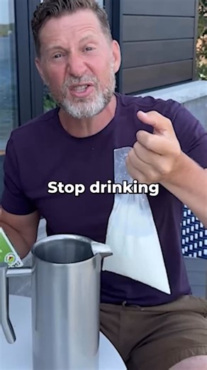 STOP drinking milk out of plastic bags! 🥛☠️ It might sound strange, but some people do… Plastic bags aren’t the only option; you can buy milk in a carton just like in the U.S., but here’s where it gets tricky: 👉 Even if you’re buying milk in a carton, you’re still drinking your milk from a plastic bag! Most milk cartons have an inner lining made of low-density polyethylene (yes, that is PLASTIC!). 😬 Milk in plastic bags gives you a likely BPA-free plastic with almost guaranteed microplastic e