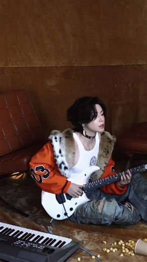 Same song, whole new soul. 🎸 这还是同一首歌吗？！🤯 Lil Ghost 把《Good Life》彻底摇滚化了。#lilghost #小鬼王琳凯 #rockstar