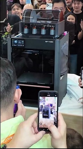 This is The Bambu Lab H2C at Formnext 2025 #3dprinting #bambulab