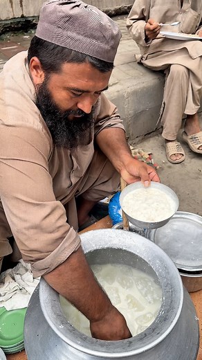 2.6M views · 16K reactions | Saag Sukrak | Old People Favourite Nashta | Makai Ki Roti, Dahi aor Saag | Furqan Jawari | Khyber Bazaar Peshawar | Kp Food Diaries | Kp food diaries | Facebook