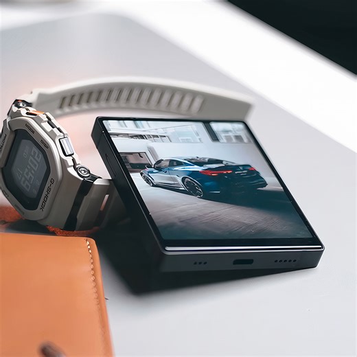 iKKO Mind One Shrinks the Smartphone Down to a Credit Card-Sized Device with a 4″ Touchscreen