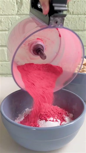 Strawberry Puppy Chow