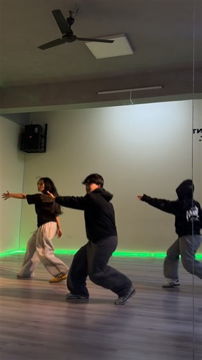 Galaxy Dance Studio Nepal on Instagram: "Turn your evenings into dance time 💥 Evening Dance Class | Admissions Open 🎶: @yabush69 #galaxydancestudio #foryou #gds"