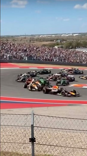 🇺🇸Today’s F1® Sprint Race Crash at the Texas Grand Prix USA caught on iPhone from the top of turn 1