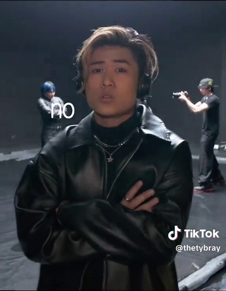 When your song doesn’t get an MV 🥲 #teamreadytofight | Fight Song