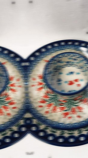 Who knew so many patterns could look so beautiful together? We did! Stop in to Piekny Polish Pottery Store and make your holiday table full of beautiful color! | Piękny Polish Pottery Store