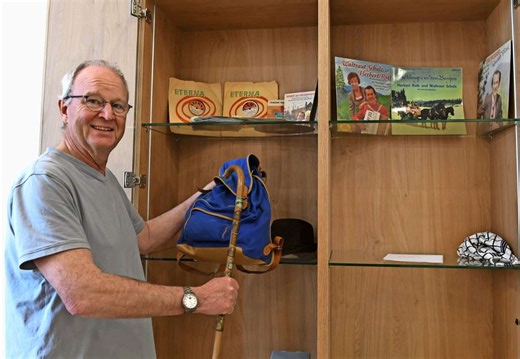 Haus der Geschichte: Hinter Glas – Rucksack, Wanderstock und Hut - inSüdthüringen