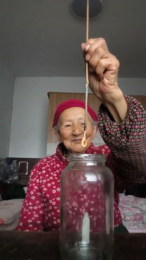 1.4K views | Fire Burns Underwater #underwaterflame #sciencephenomenonwow #extremeheattech #satisfyingexperimentvibes | Diamond Studio | Facebook