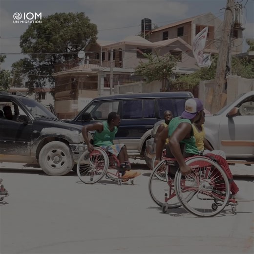 IOM Haiti on Instagram: "Autrefois chauffeur de camion, la vie d’Élie a basculé après un accident qui l’a rendu paraplégique. Contraint de fuir à cause de la violence, il a retrouvé un nouveau sens à sa vie et une nouvelle famille, grâce au basketball en fauteuil roulant. 🏀 Avec le soutien de l’OIM et eu_eho @eudelegationht, il démontre que le sport peut aider à reconstruire des vies. -- Once a truck driver, Élie’s life changed after an accident left him paraplegic. Displaced by violence