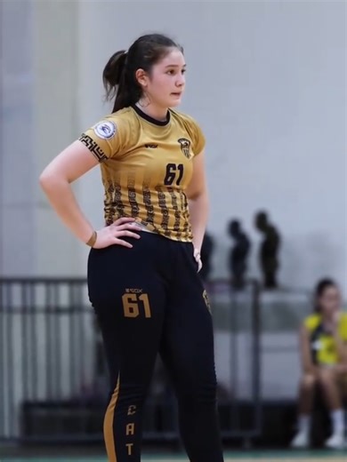 Exploring the All-Hand Ball Trend on TikTok