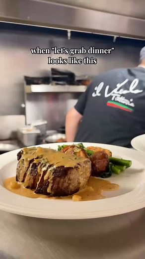 “Let’s grab Il Vicolo in Oak Park” -anonymous ✖️ Book your spot on Open Table. 📍 Il Vicolo Trattoria - Oak Park #oakpark #pasta #oakparkeats #ilvicolooakpark #ilVicoloTrattoria #italianfoodporn #oakparkillinois #patioseason #italianfood #chicagofoodscene | Il Vicolo Oak Park